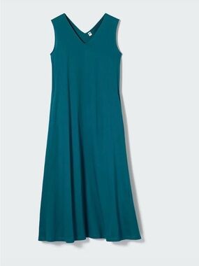 Uniqlo Sleeveless V‑Neck Maxi Dress